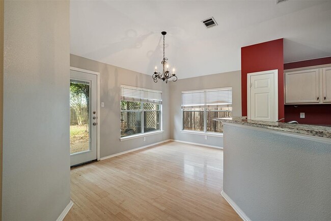 Photo - 3012 Hill St