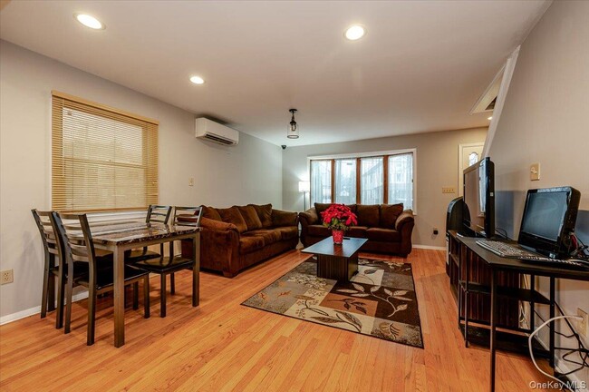 Photo - 150 Park Ave