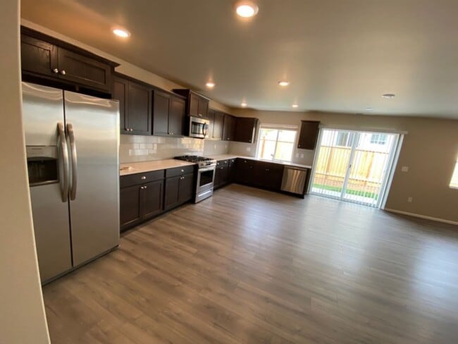 Photo - Spacious, modern 5-bed, 2.75-bath in sought-after Daisy Crossing Community in Sultan