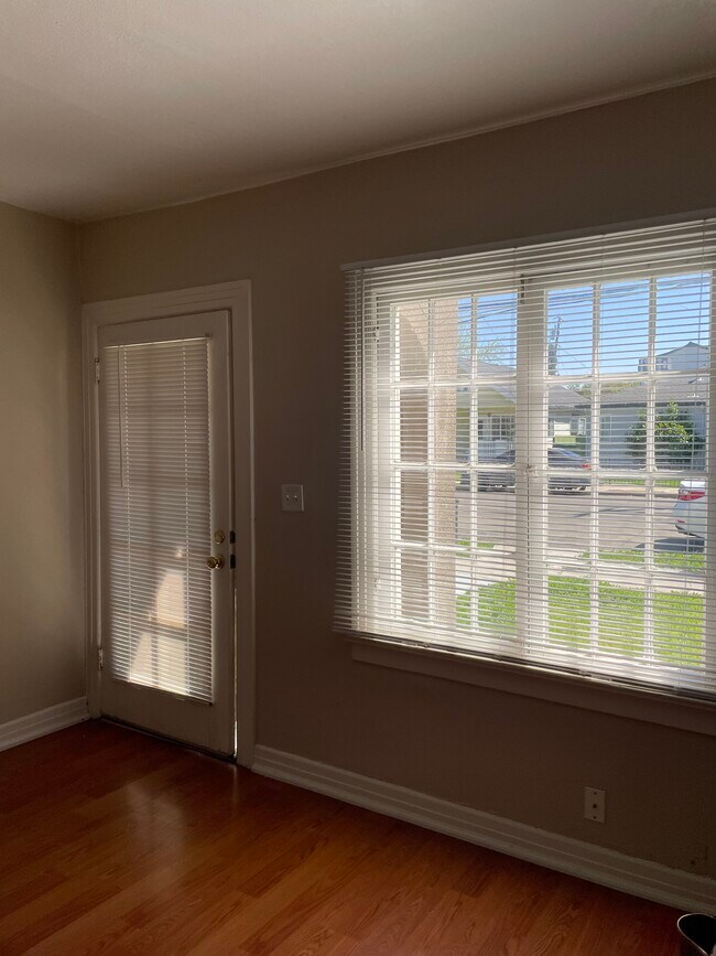 Charming, living space with Windows letting in ample natural light - 539 W 12th St