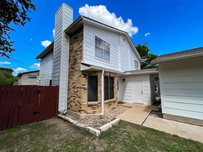Photo - 2102 Kenneth Ave