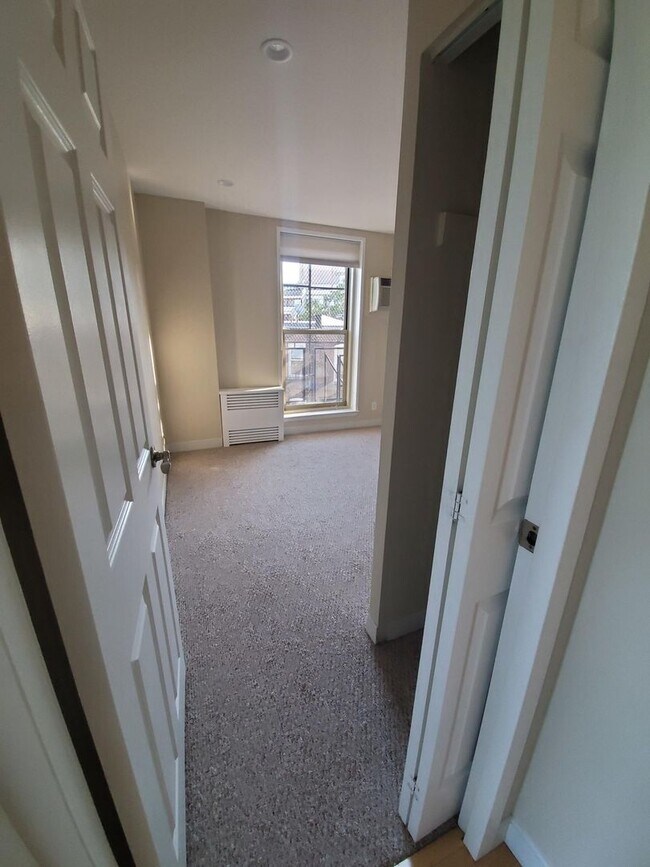 Photo - 11 Camelot Ct