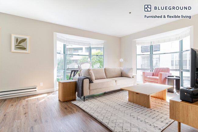 Building Photo - 1 Bayside Village Pl Rental