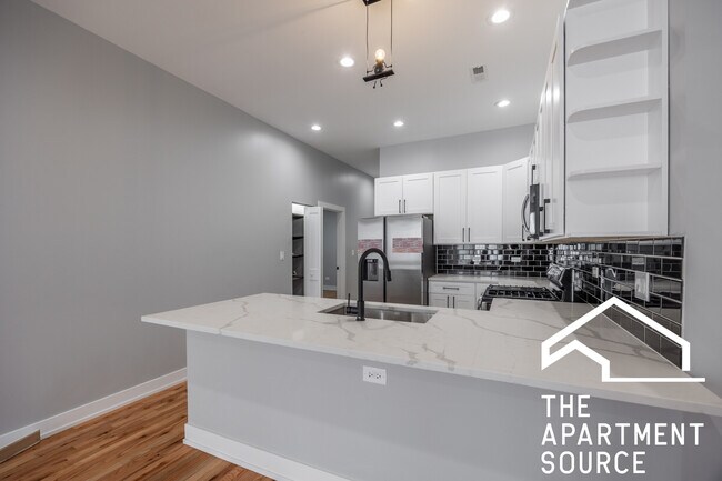 Photo - 3328 W Congress Pkwy Unit 1