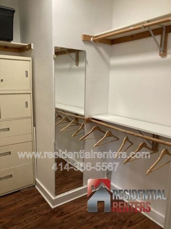 Photo - 1028 E Juneau Ave Unidad 209