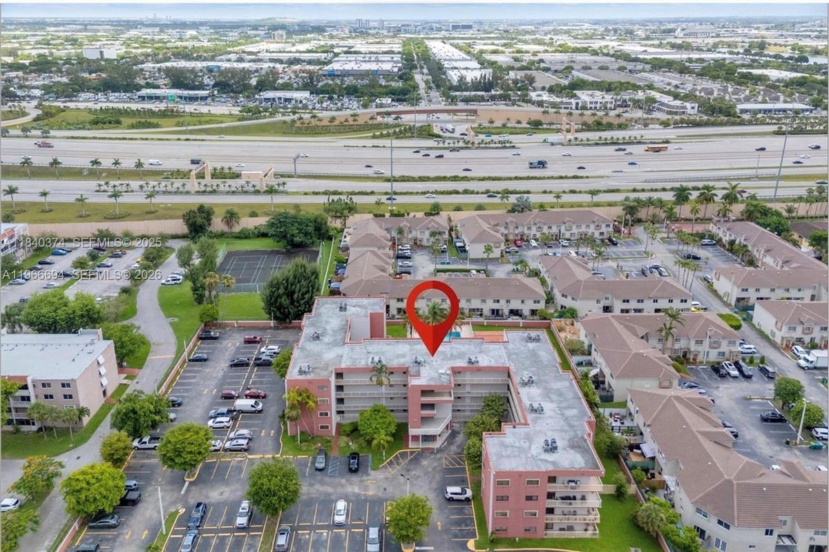 Photo - 8425 NW 8th St