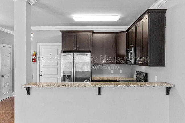 Photo - 723 Ladd Ave
