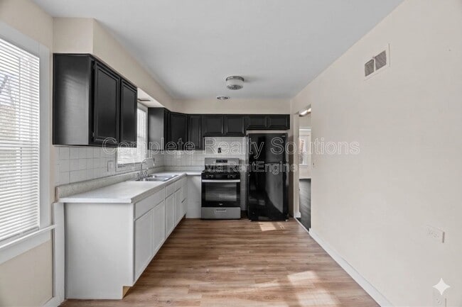 Photo - 7486 Castro Dr