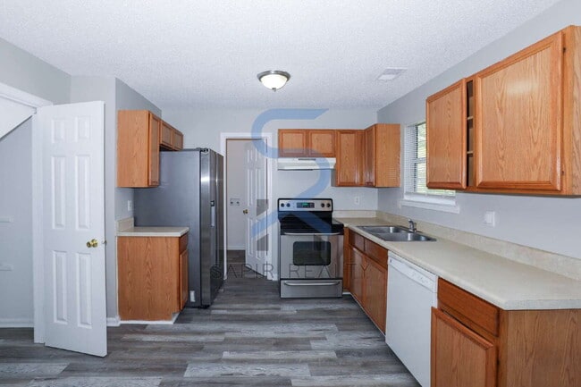 Photo - Pet-Friendly Living in Pinedale – 3BR/2.5BA Ready for You