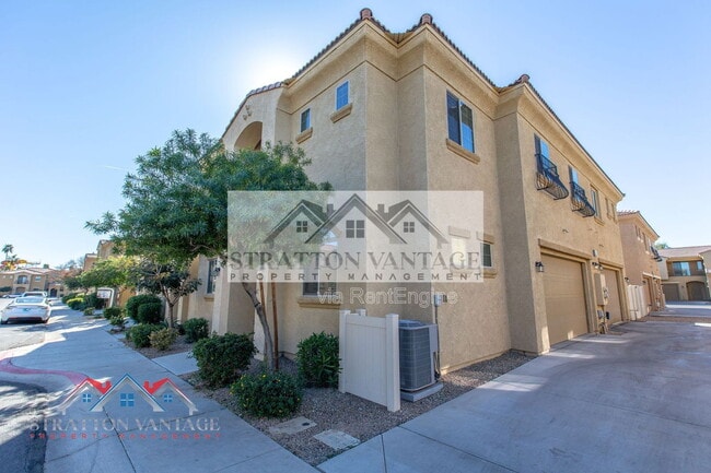 Photo - 1367 S Country Club Dr