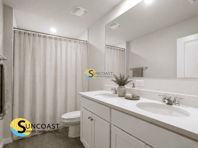 13 Unique Ct Unit B