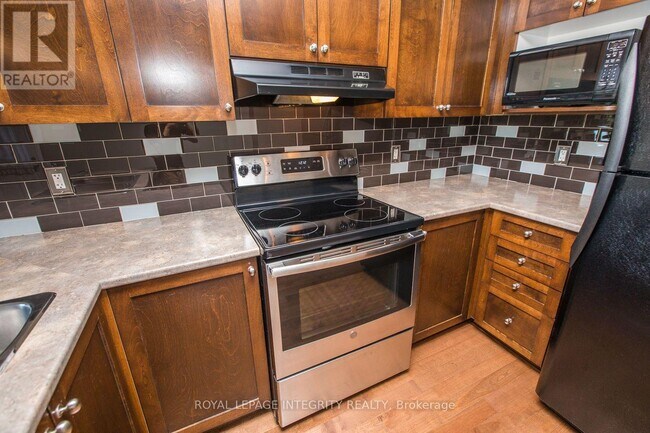 Photo - 146 Berrigan Dr
