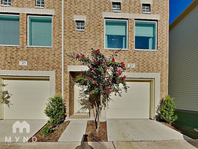 Photo - 8705 Bryam St