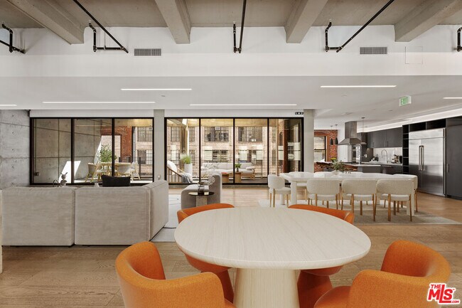 Photo - 808 S Broadway Apartment Unit 7th Floor