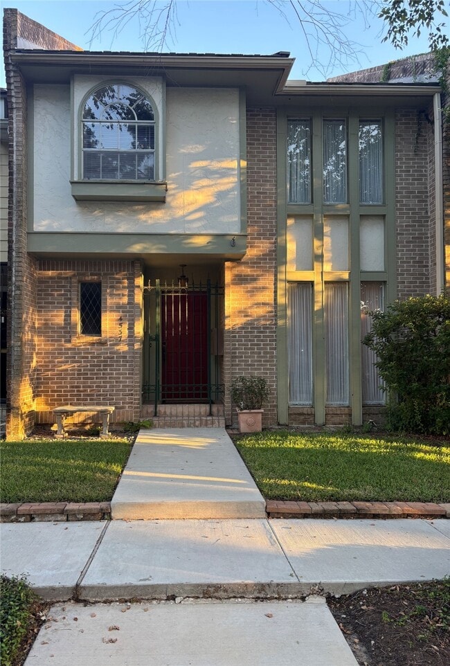 Building Photo - 4537 Acacia St Rental