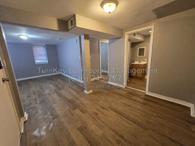 4005 S Grand Blvd Unit B