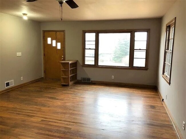 Photo - 336 Beverly Dr