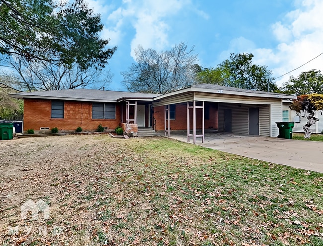 Building Photo - 609 John Arden Dr