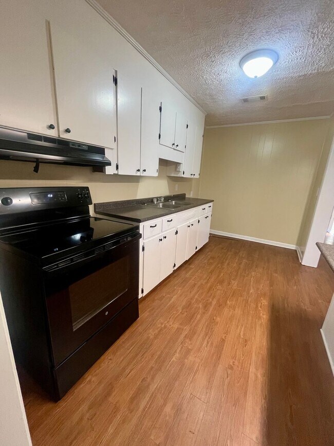 Photo - 3 Bed 1 Bath House