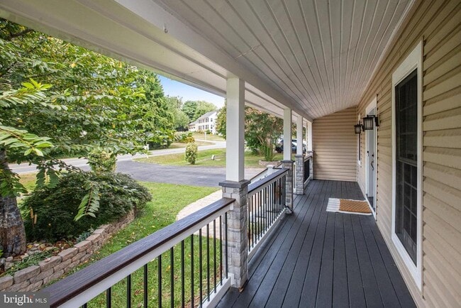 Photo - 359 Eustace Rd