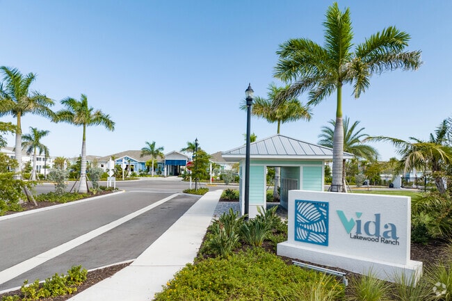 Entrada - Vida Lakewood Ranch