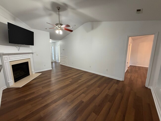 Photo - 1863 New Castle Dr