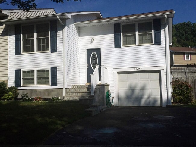 Photo - 2527 Vivaldi Ln