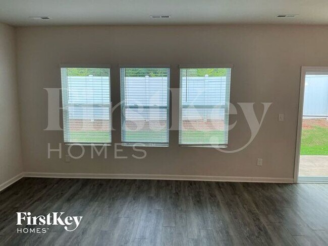 Photo - 3224 Newell Vlg Dr