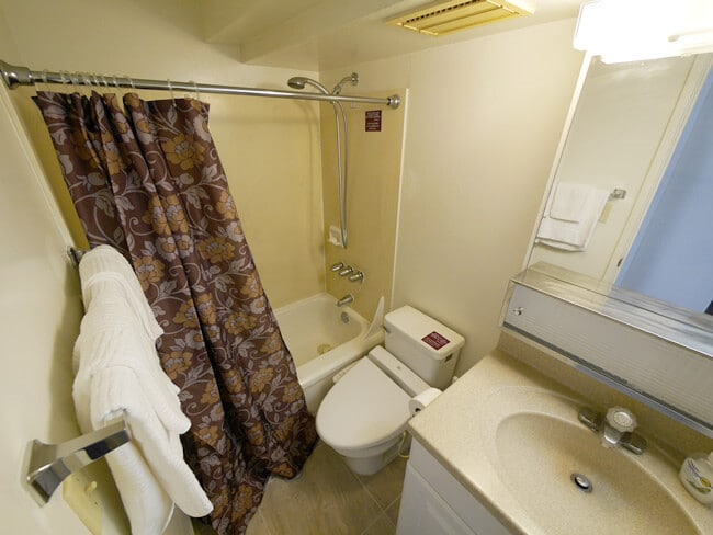 Photo - 445 Seaside Ave