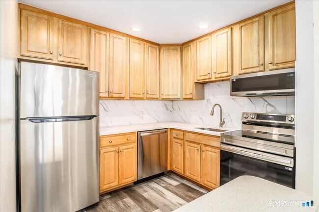 17 Fordyce Ct Unit 12