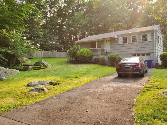 ROWAYTON CT 06853 - 43 Arnold Ln House