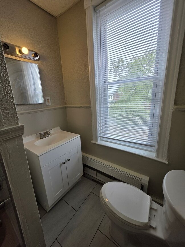 Photo - 104 S 51st St Unit 2nd Floor - B