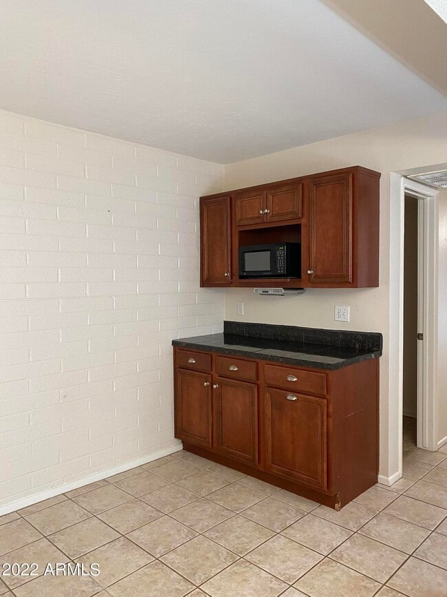 Photo - 4925 N 73rd St