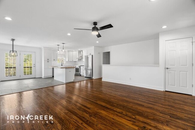 Photo - 8 Rose Briar Cir