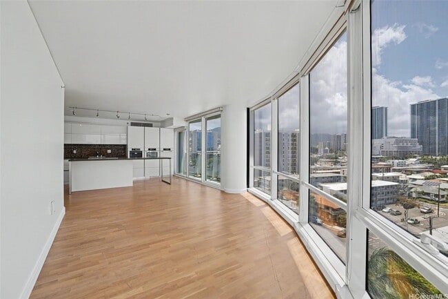 Photo - 1296 Kapiolani Blvd Unidad Moana Pacific Luxury 3BR Condo