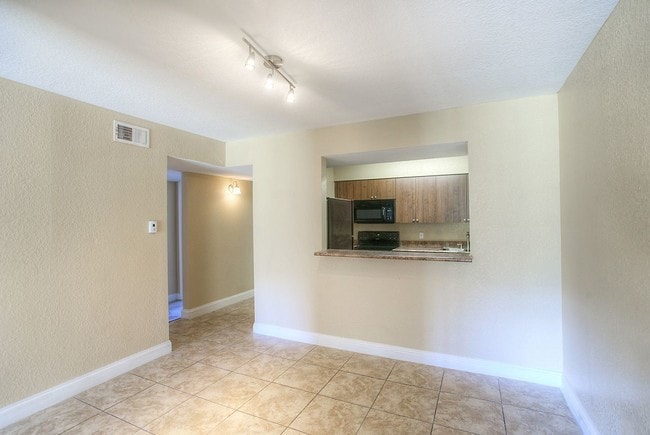 Photo - ASHTON PLACE APARTMENTS