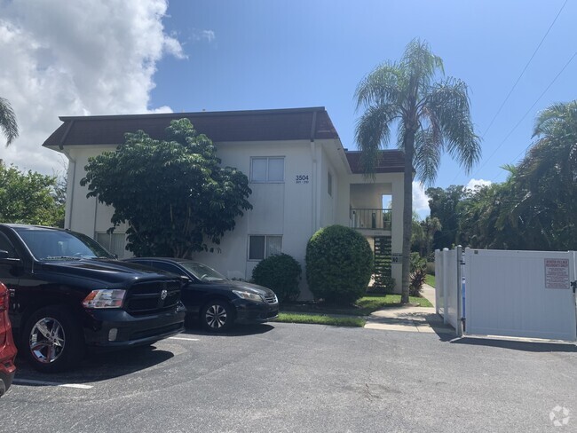 Building Photo - 3504 Beneva Rd Unit BV 207 Rental