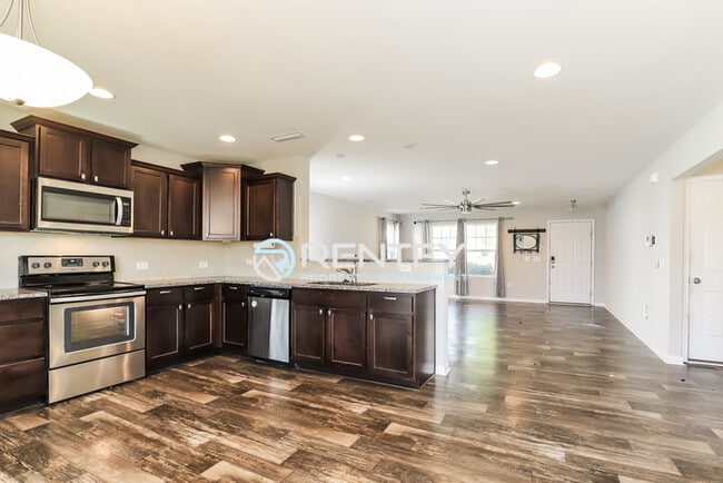 Photo - 370 Inlet Pl Dr