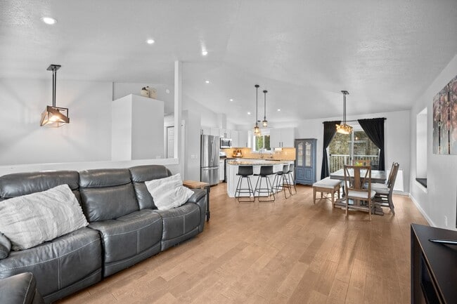 Photo - Gorgeous Liberty Lake 5 Bedroom Home!