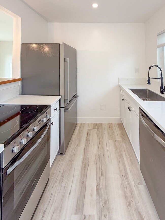 Photo - 4211-4219 Jewell Unit 4211