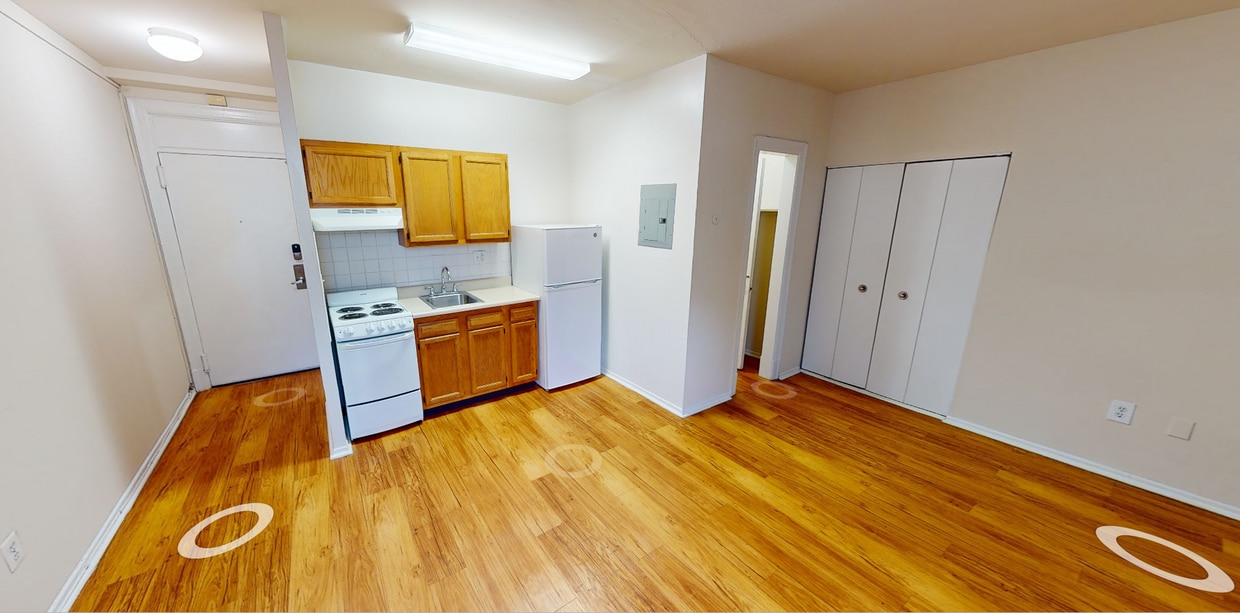 Photo - Chestnut Hall Apartments