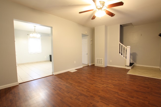 Photo - 348 W Pike St