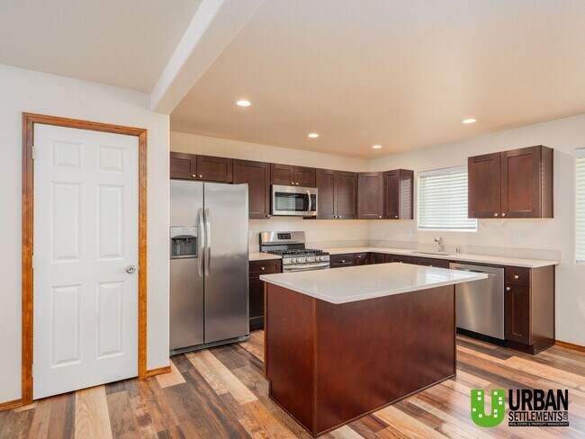 Photo - 5517-5519 E 14th Ave Unit 5517