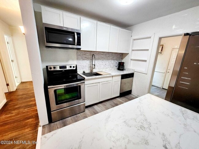 Photo - 1823 E 25th St