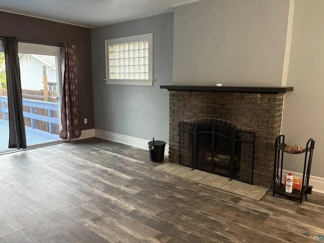 Photo - 1905 Baxter Ave