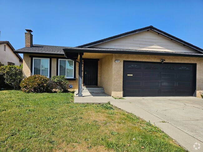 Building Photo - Spacious 4-Bedroom Home on the El Cerrito ...
