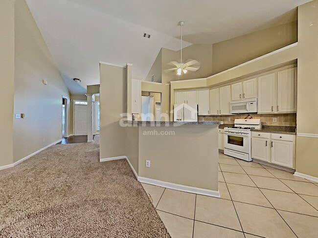 445 Victoria Station Blvd