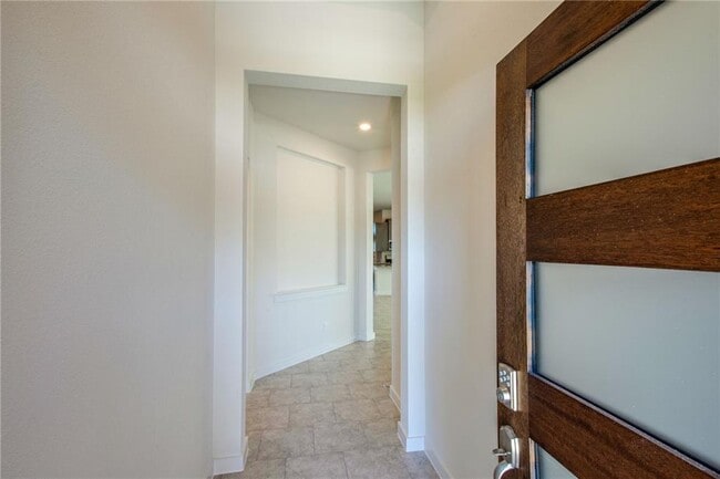 Photo - 608 Saturnia Dr