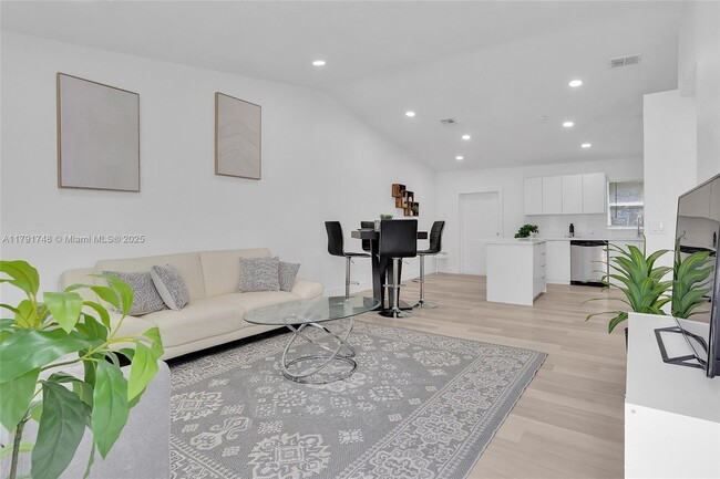Photo - 3413 SW 12th Ct House