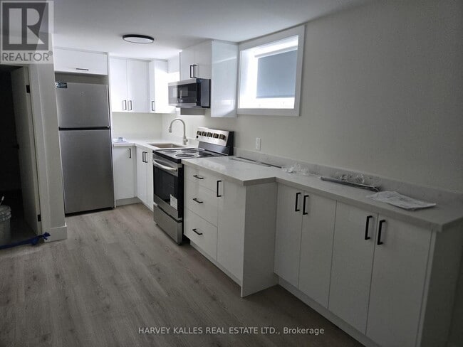 Photo - 111 McAllister Rd